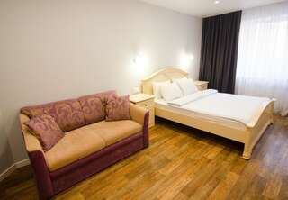 Отель Золотой Шар Тольятти Апартаменты, Революционная 11Б R_1-4